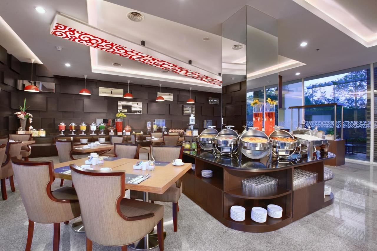 Aston Lampung City Hotel Bandar Lampung Ngoại thất bức ảnh
