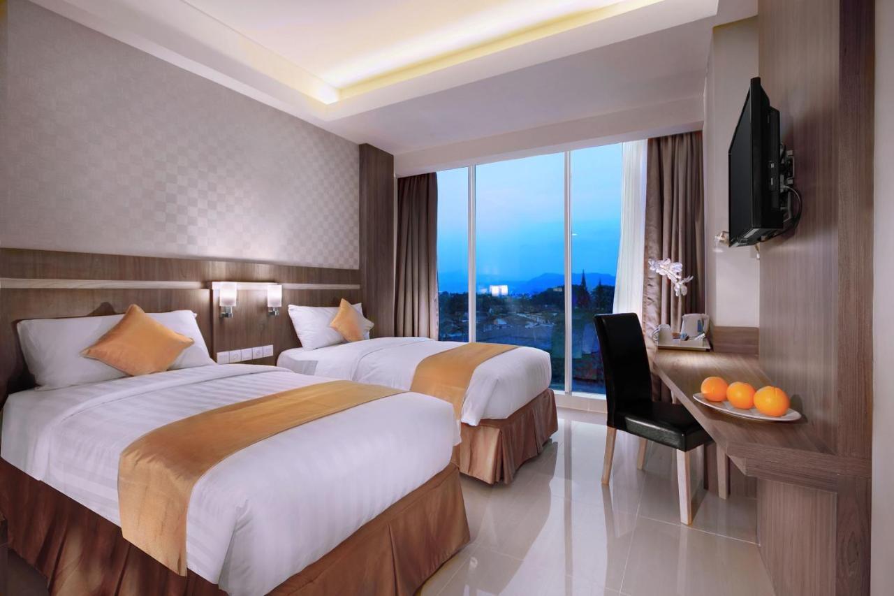 Aston Lampung City Hotel Bandar Lampung Ngoại thất bức ảnh
