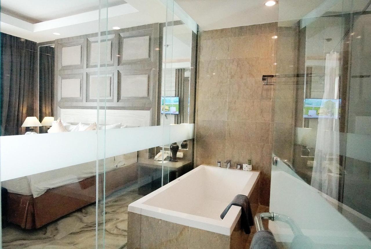 Aston Lampung City Hotel Bandar Lampung Ngoại thất bức ảnh
